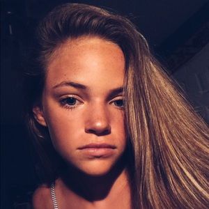 Meet your Posher, Gaby